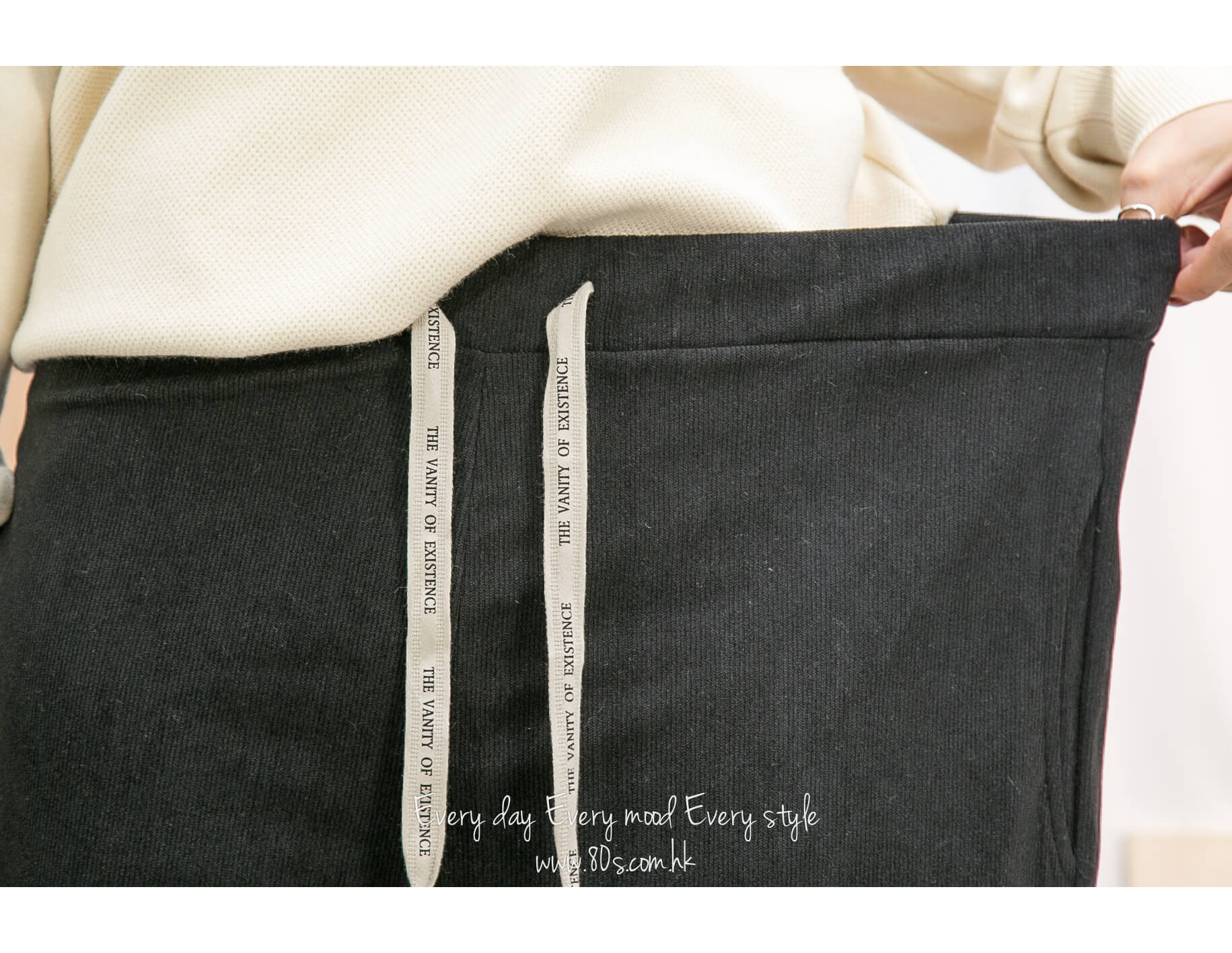 2215-1198 -隨意・優美感-橡根腰束繩 ‧ 薄燈芯絨料闊褲 (韓國)  